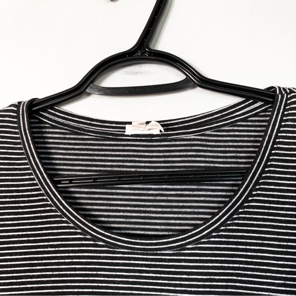 Garage • Striped Tee - Picture 5 of 6